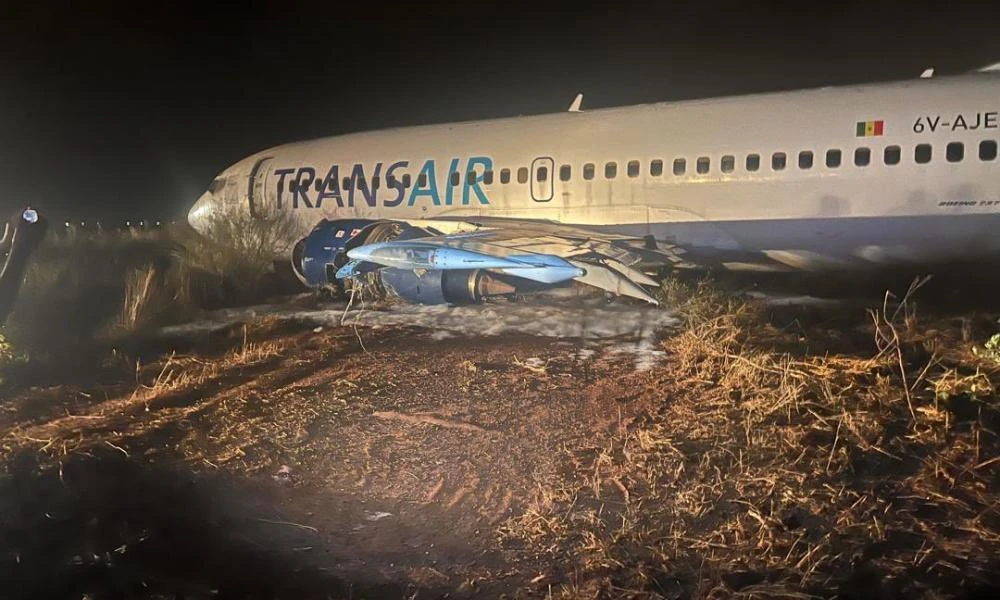 Σενεγάλη: Boeing 737 παρουσίασε πρόβλημα στην απογείωση και βγήκε εκτός διαδρόμου - 11 τραυματίες (Βίντεο)